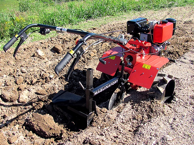 Arado Aiveca AA-700 Maquinafort para Motocultivador Diesel 8,5 a 10,0cv