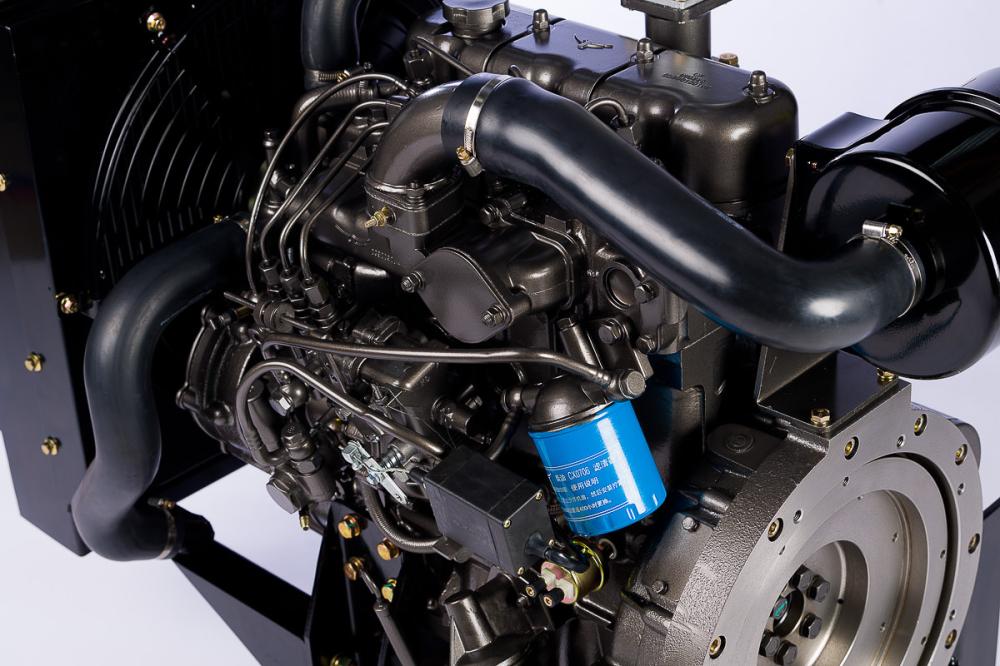 Motor Estacionário Branco BD-30 E 30 CV 3 Cilindros 1800 RPM a Diesel - Partida Elétrica